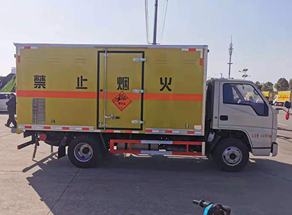 大涌镇爆破器材运输车